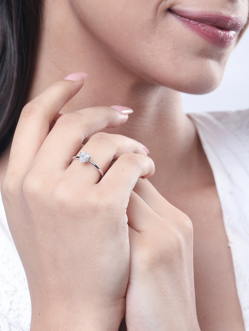 Dainty Heart Ring